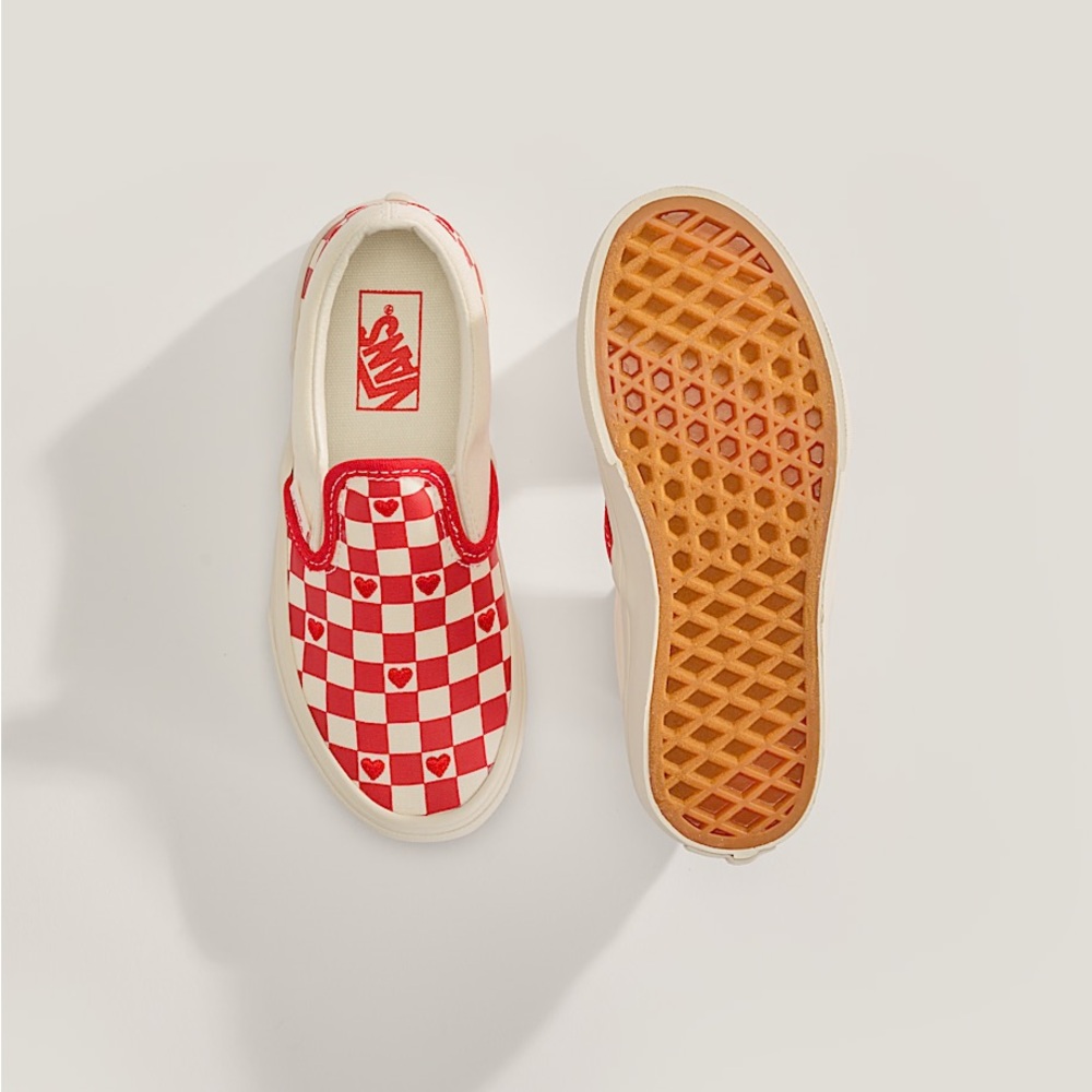 Vans Little Kids Classic Slip-On Checkerboard Shoe heart valentines VN000D0JJV6 - Picture 3 of 5